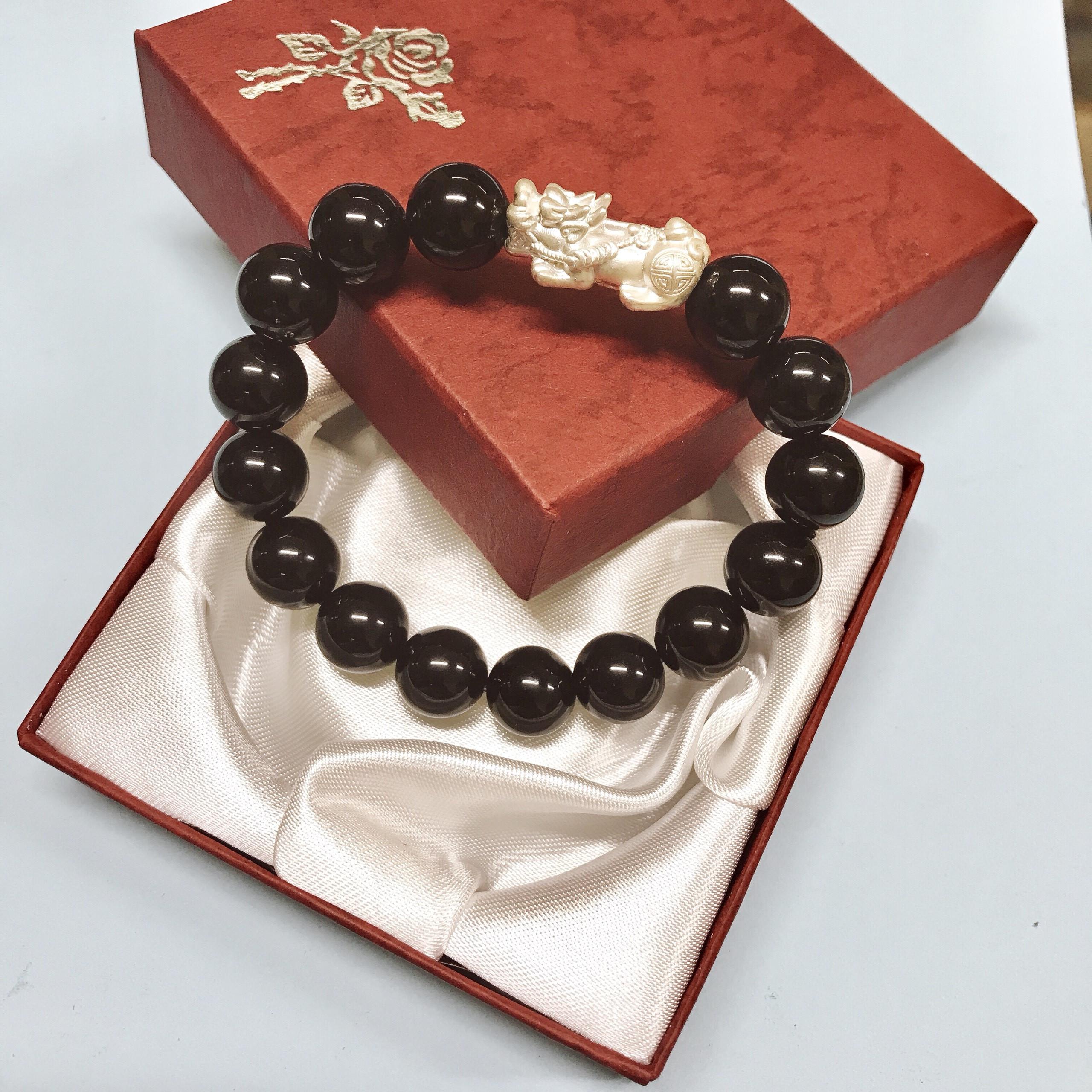 Vòng Tay Phong Thủy Đá Obsidian Núi Lửa 12 ly Mix Charm Tỳ Hưu Bạc Cho Nam Mệnh Thủy, Mệnh Mộc