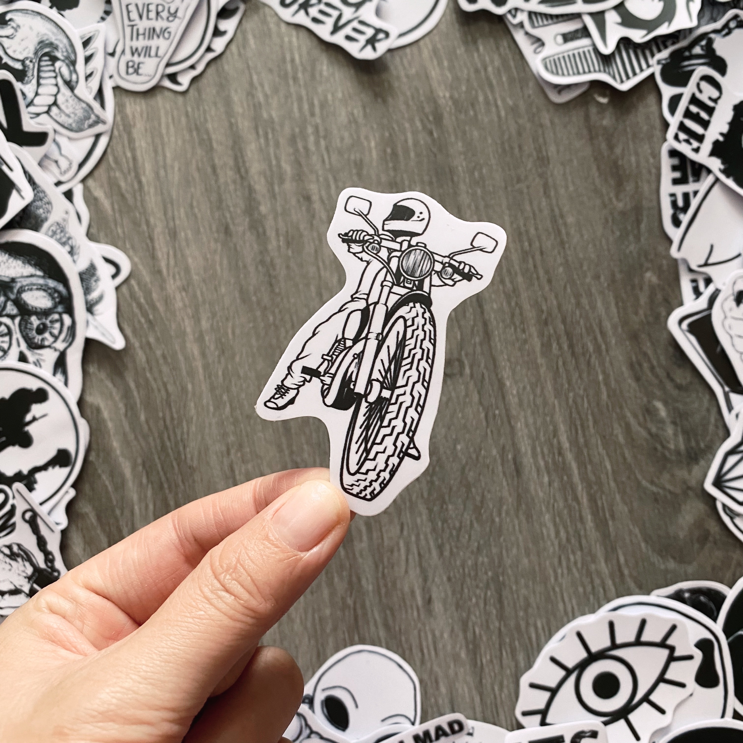 Sticker TRẮNG ĐEN - Black White - Dán Trang Trí - Chất Liệu PVC Cán Màng Chất Lượng Cao Chống Nước, Chống Nắng, Không Bong Tróc Phai Màu
