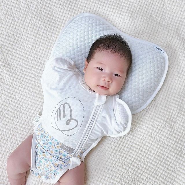 Elava Nhộng chũn hở chân giúp bé ngủ ngon, chống giật mình