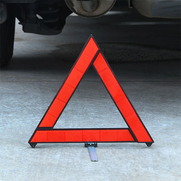 Tam giác cảnh báo phản quang cho xe hơi