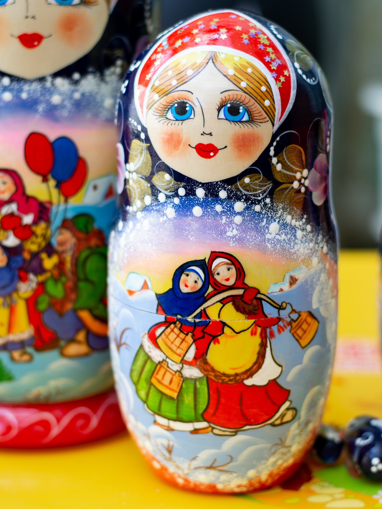 BỘ BÚP BÊ NGA MATRYOSHKA 10 LỚP SIZE 26CM "LỄ HỘI DÂN GIAN MÙA ĐÔNG" MÀU NÂU