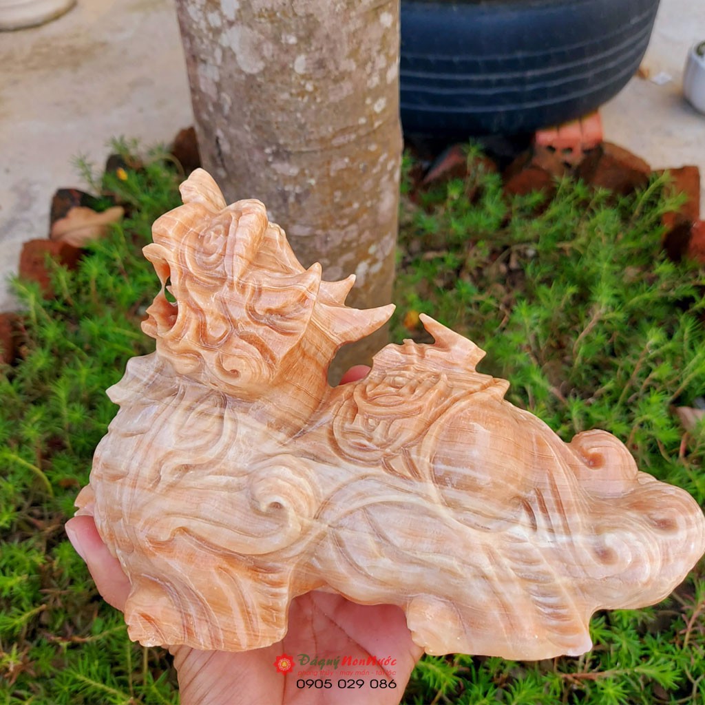 Tượng tỳ hưu phong thủy đá vân gỗ 21cm đá Non Nước