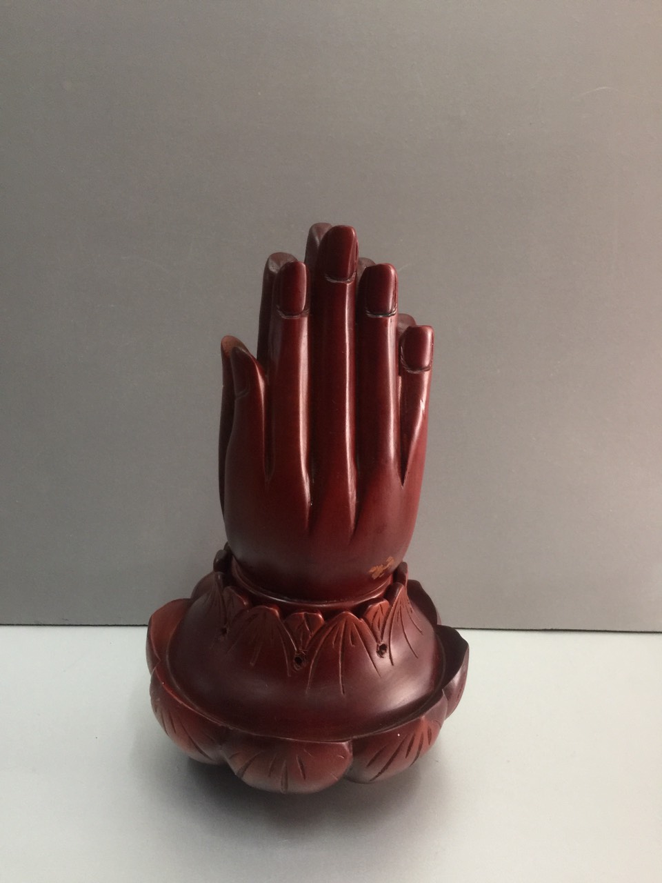 Lư đốt trầm bàn tay Phật