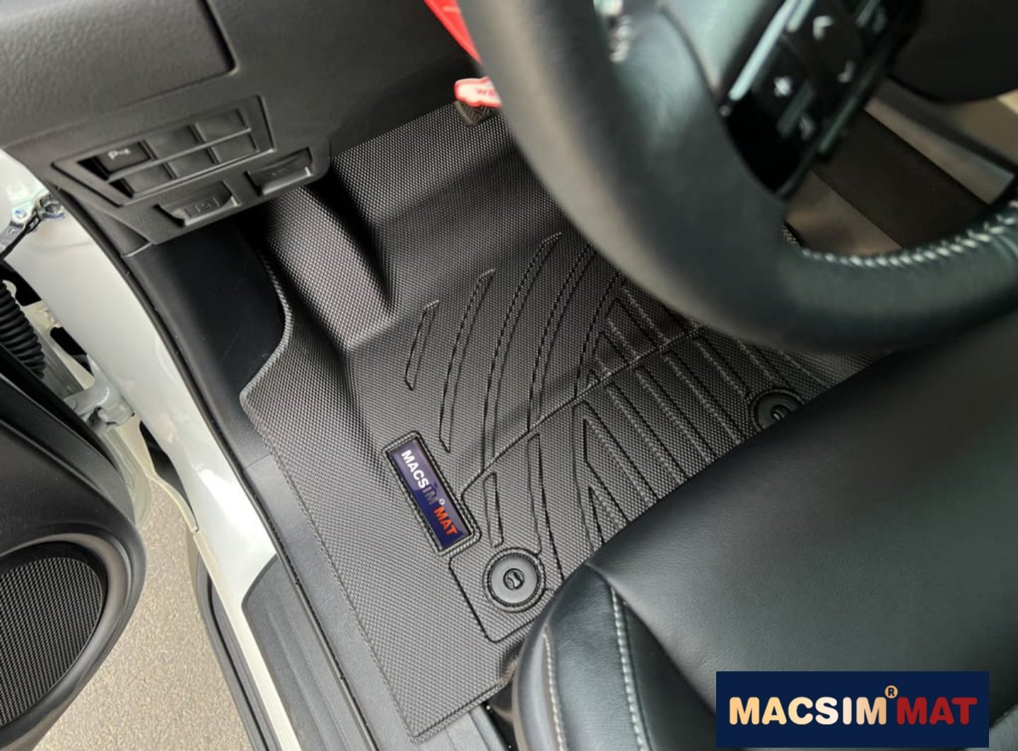 Thảm lót sàn xe ô tô Toyota Innova 2008 - 2016  Nhãn hiệu Macsim chất liệu nhựa TPV cao cấp màu đen- 2 hàng ghế