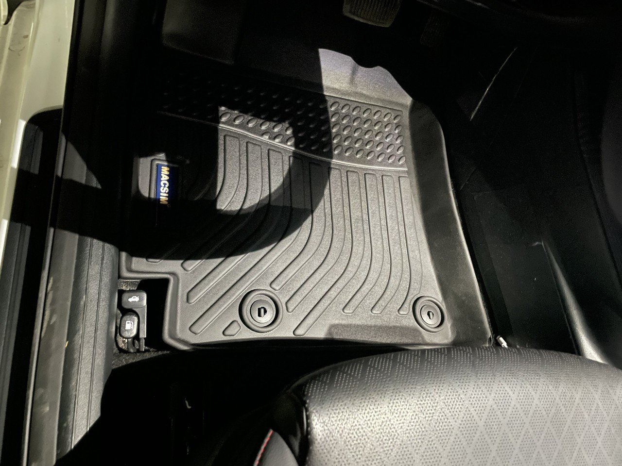 Thảm lót sàn xe ô tô KIA K3 CERATO (2018 - 2022) chất liệu TPE thương hiệu Macsim màu đen