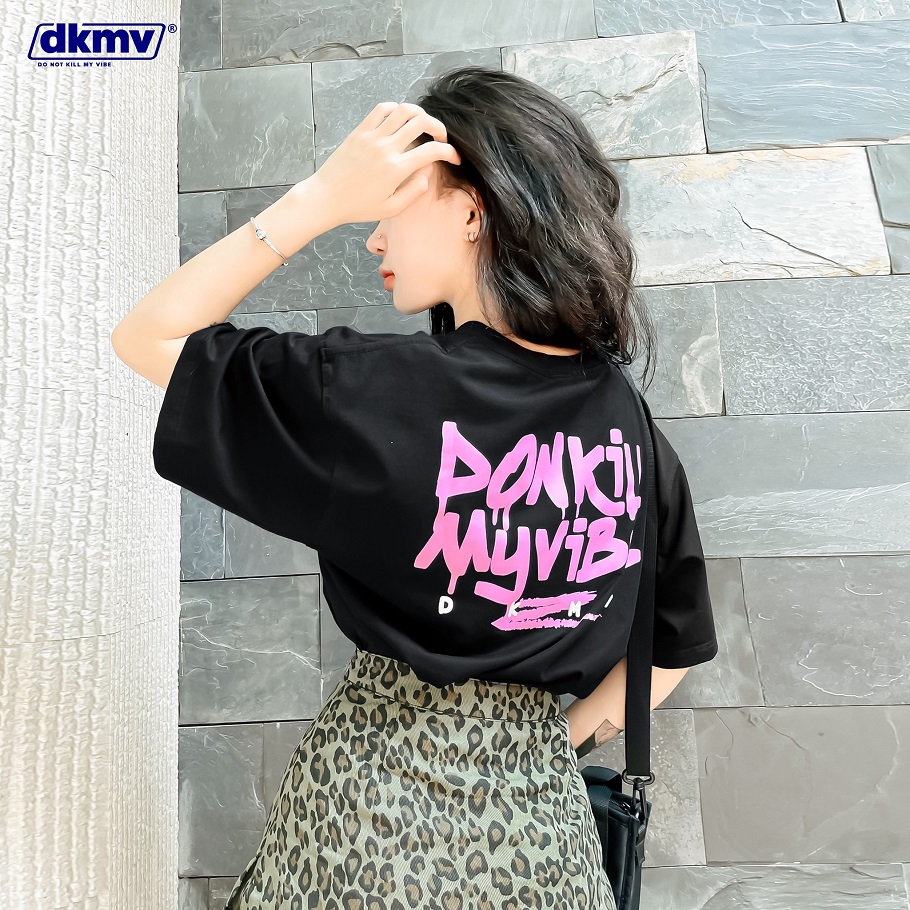 Áo phông nữ cute màu đen | DKMV Tee Graffiti