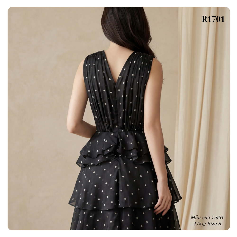 Đầm Maxi Ruzimay Chấm Bi Xếp Tầng Cổ Đắp Chéo R1700
