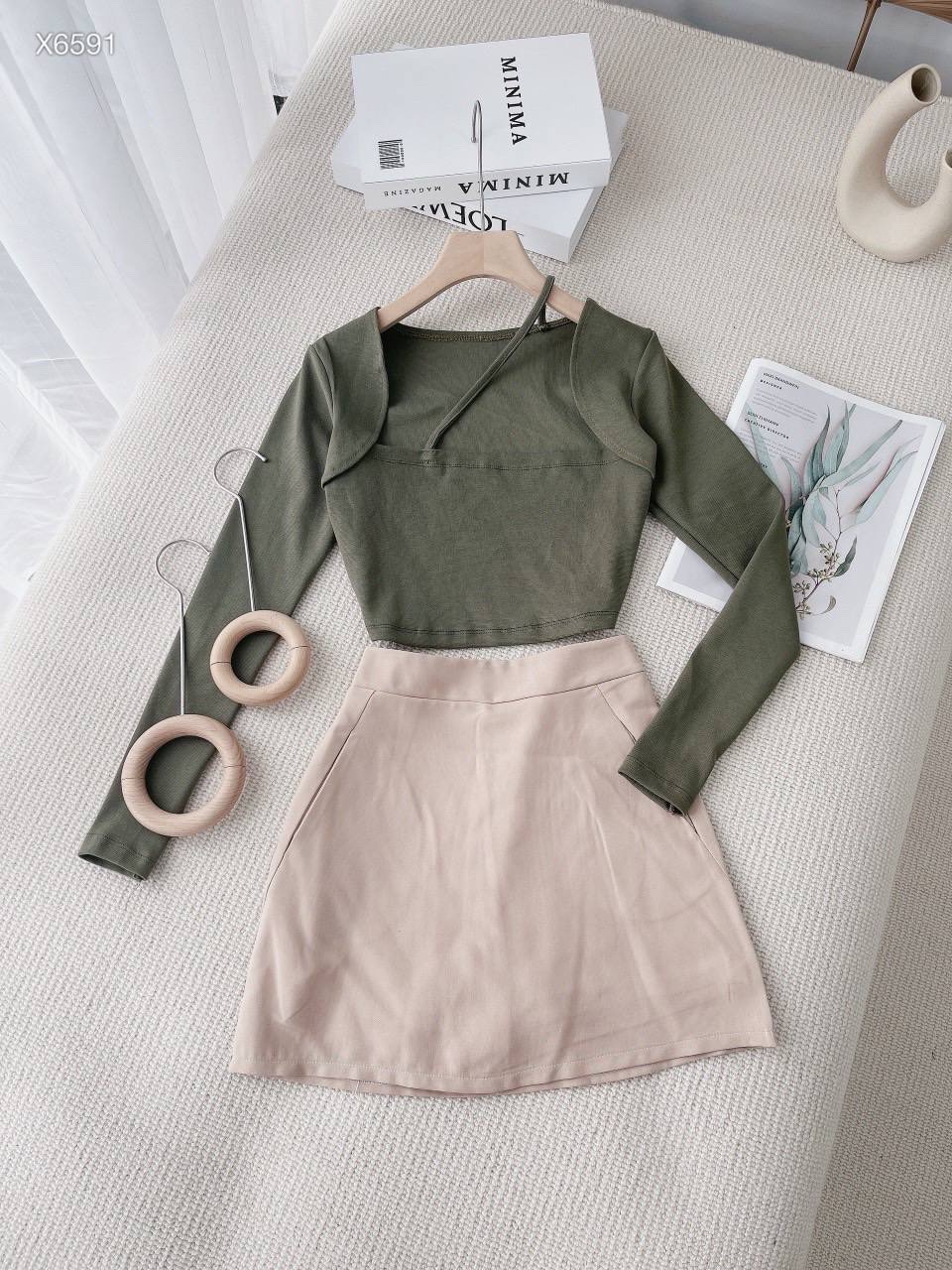 SET ÁO CROPTOP TAY DÀI + CHÂN VÁY NGẮN