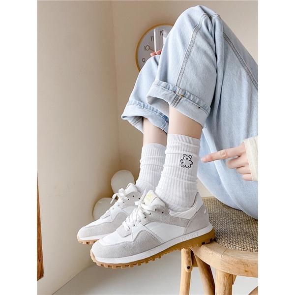 Tất vớ cổ cao trắng gân hoạ tiết thêu xinh xắn