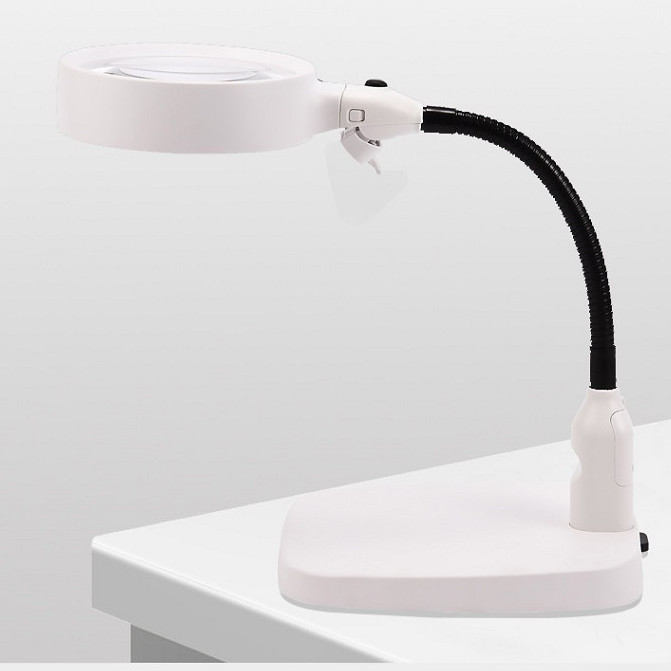 Kính lúp 10x để bàn tích hợp kẹp bàn đa năng có 6 hạt đèn led chiếu sáng M764
