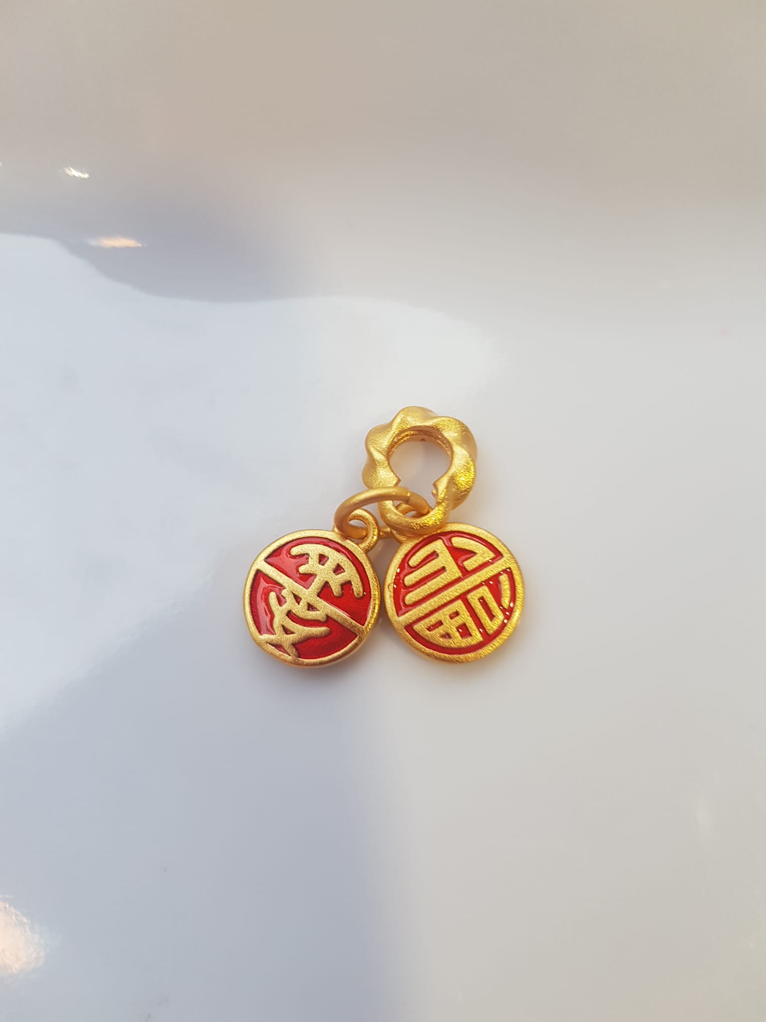 Phụ Kiện Nữ Charm vòng đeo tay xinh Hình 2 đồng tròn đỏ kiểu may mắn các chị em phối vào vòng tay của mình ạ Size đồng tròn kiểu size ngang 10mm x dầy 2mm ạ