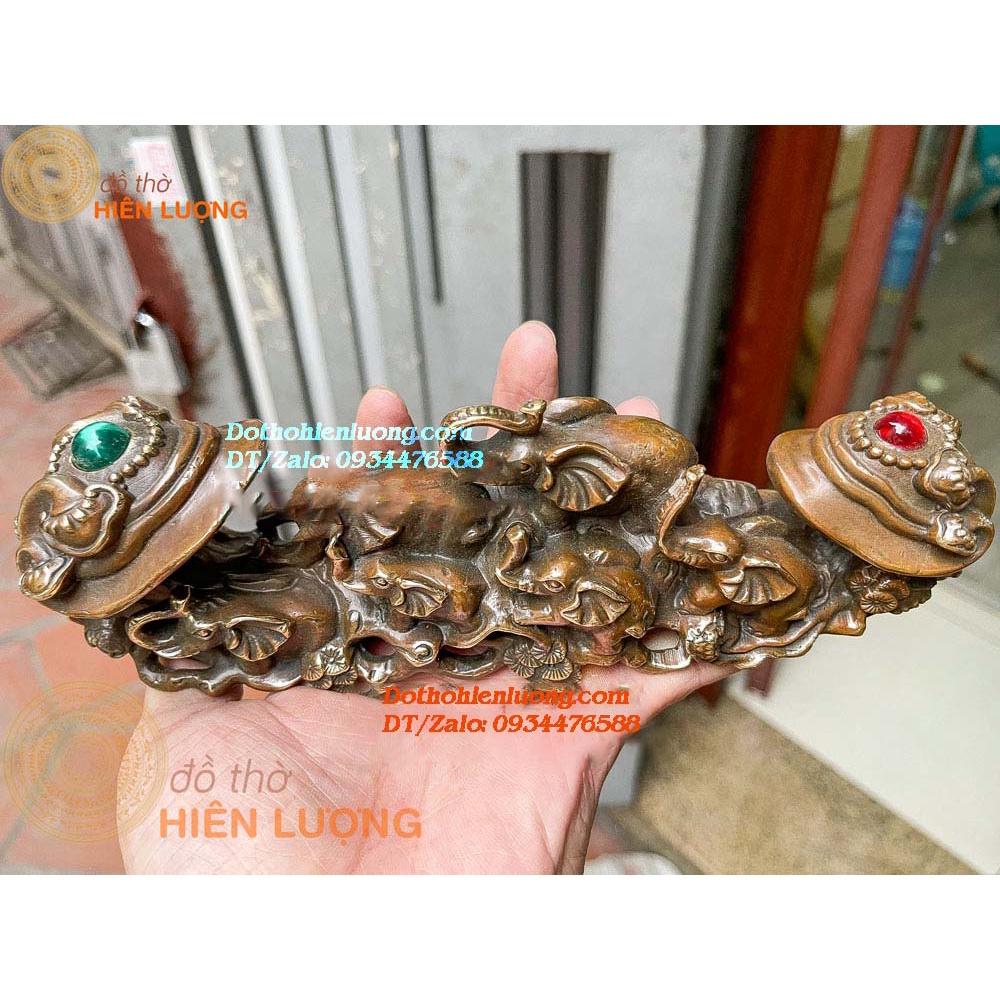 Gậy Như Ý Voi Ngọc Xanh Đỏ Bằng Đồng Hun Màu Nâu Giả Cổ Kích Thước 21x5x7cm, Nặng 0,7kg