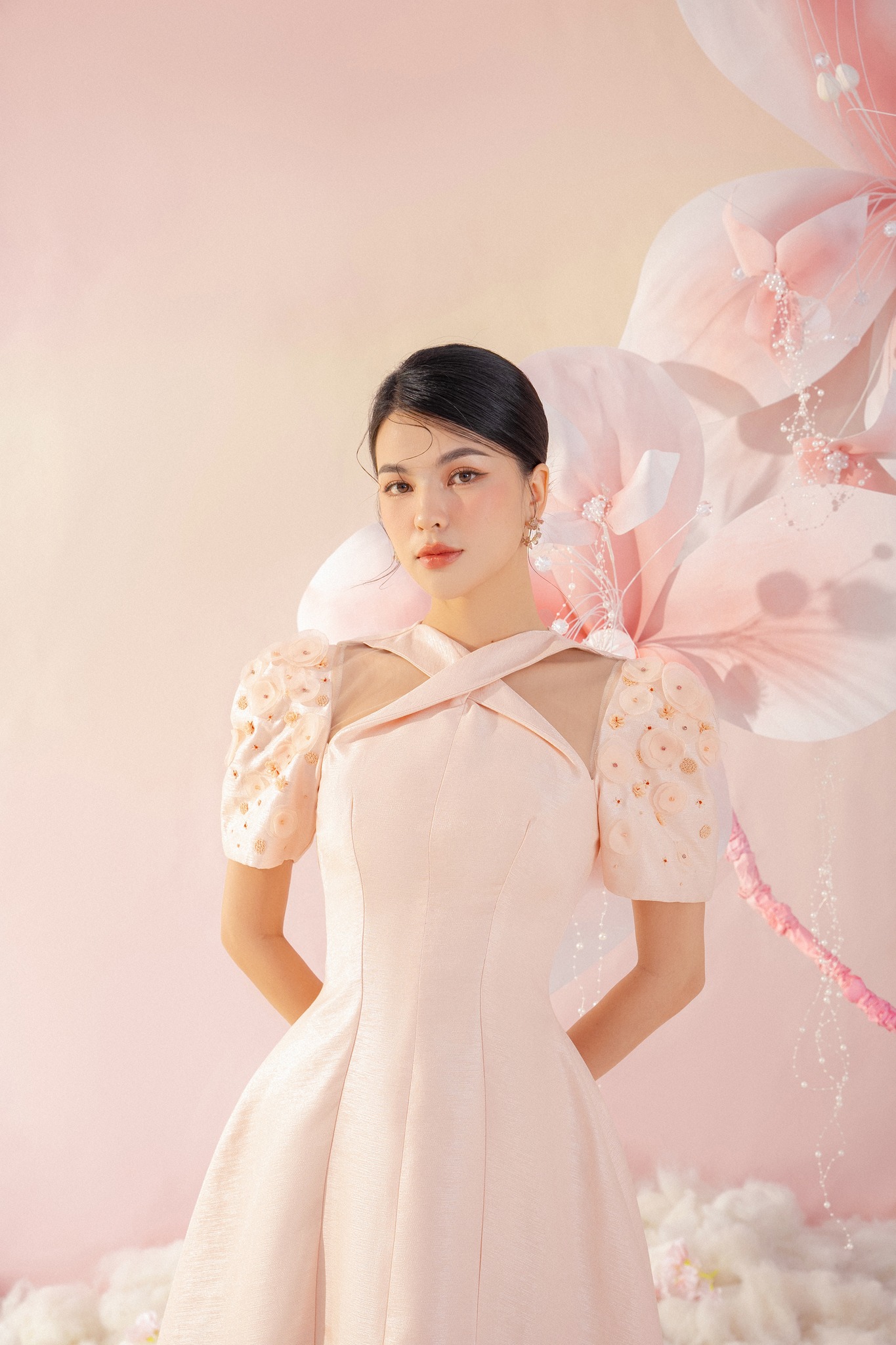OLV - Đầm Gabi Cutout Embro Dress