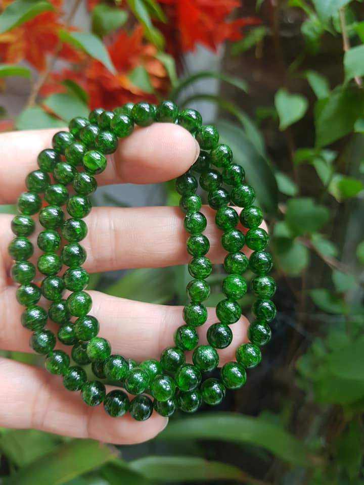 VÒNG DIOPSIDE CAO CẤP XANH NGỌC A VIP SIZE 6MM ĐEO TAY KIỂU QUẤN 3 VÒNG ĐẸP SANG NỮ MỆNH MỘC HỎA 100% ĐÁ THIÊN NHIÊN Ạ