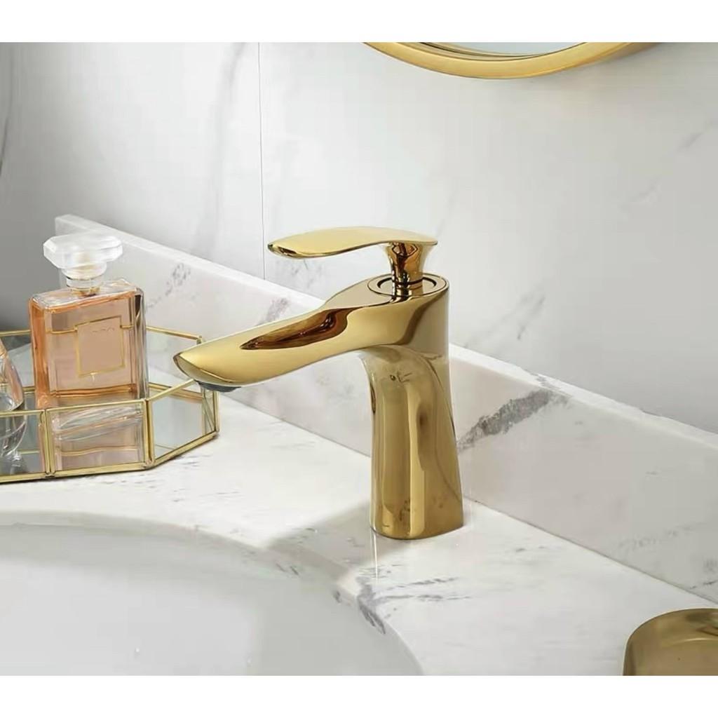 Vòi lavabo nóng lạnh kiểu lá với nhiều màu như đen/trắng bóng/vàng