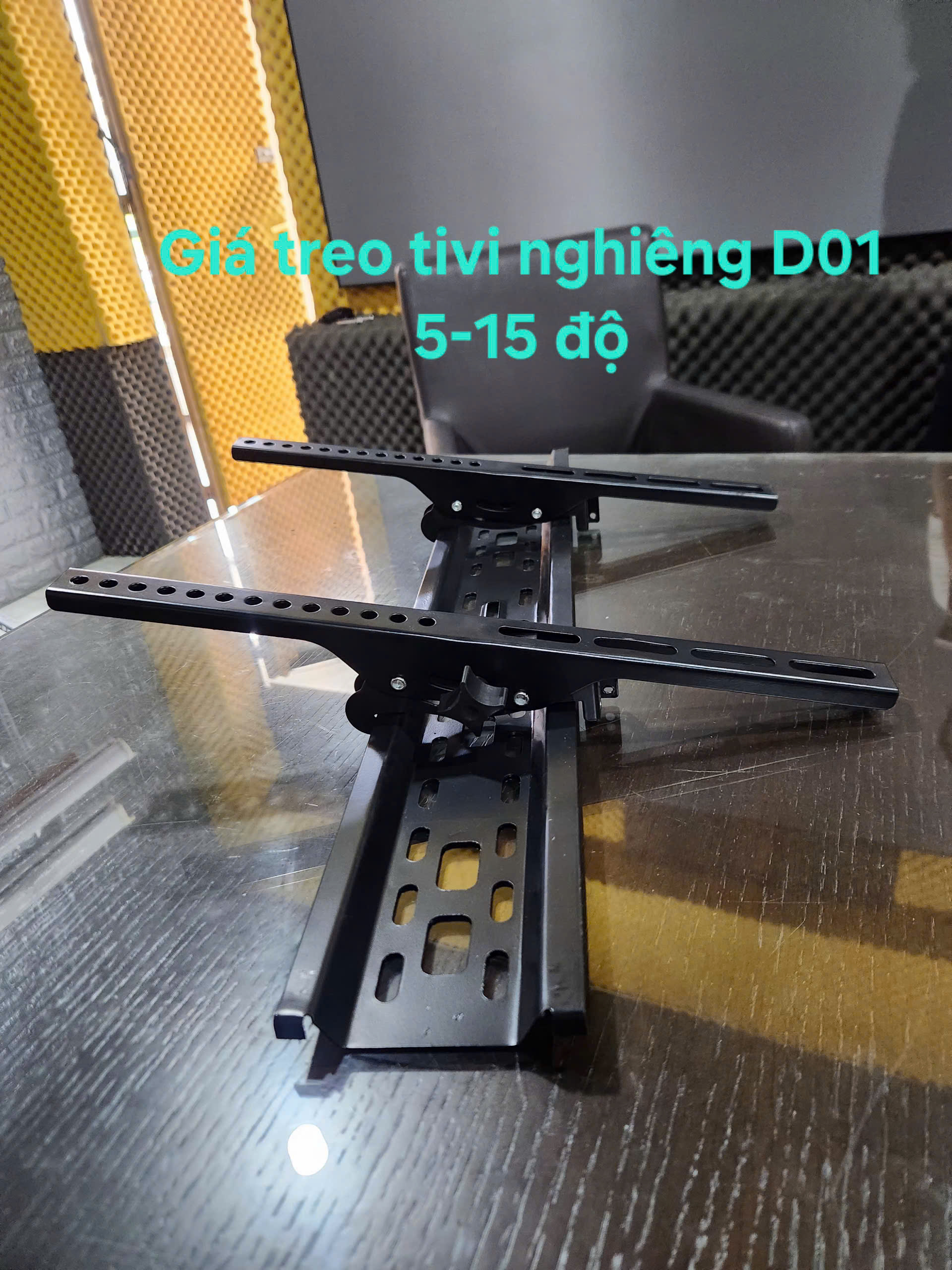 Khung treo tivi nghiêng D01 Thiết Kế Nghiêng, Chắc Chắn, Phù Hợp Mọi Không Gian - Hàng nhập khẩu