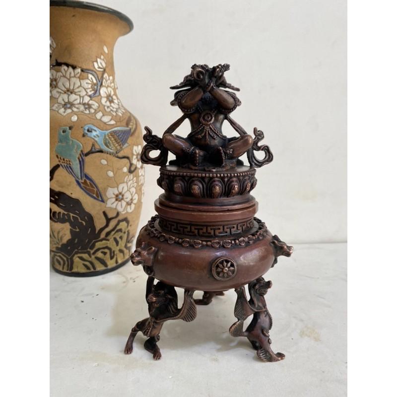 Đỉnh trầm bằng đồng
