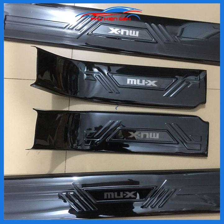 Bộ nẹp bước chân trong MUX, MU-X vân Titan chống trầy làm đẹp ô tô