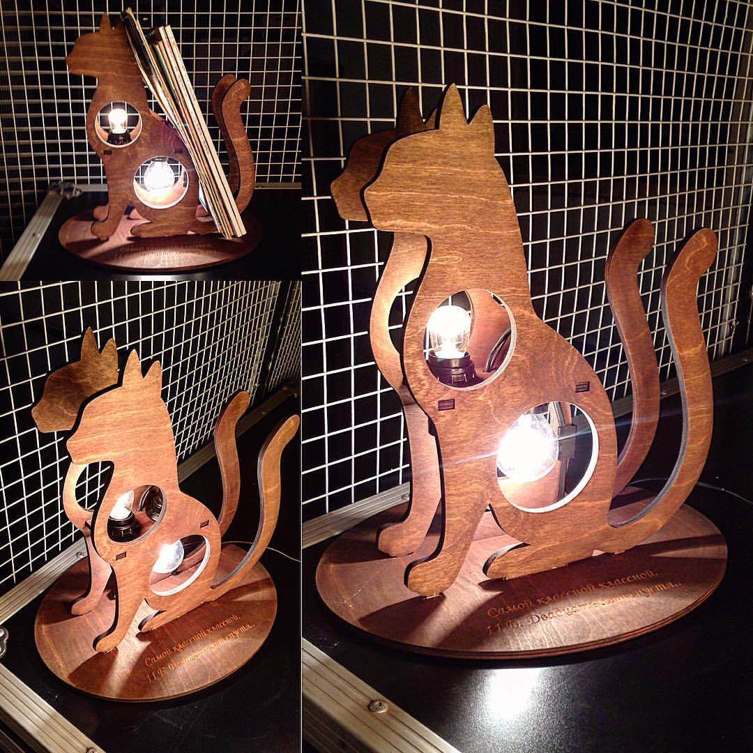 Đèn để bàn hình thú hình con mèo Jonnydecor