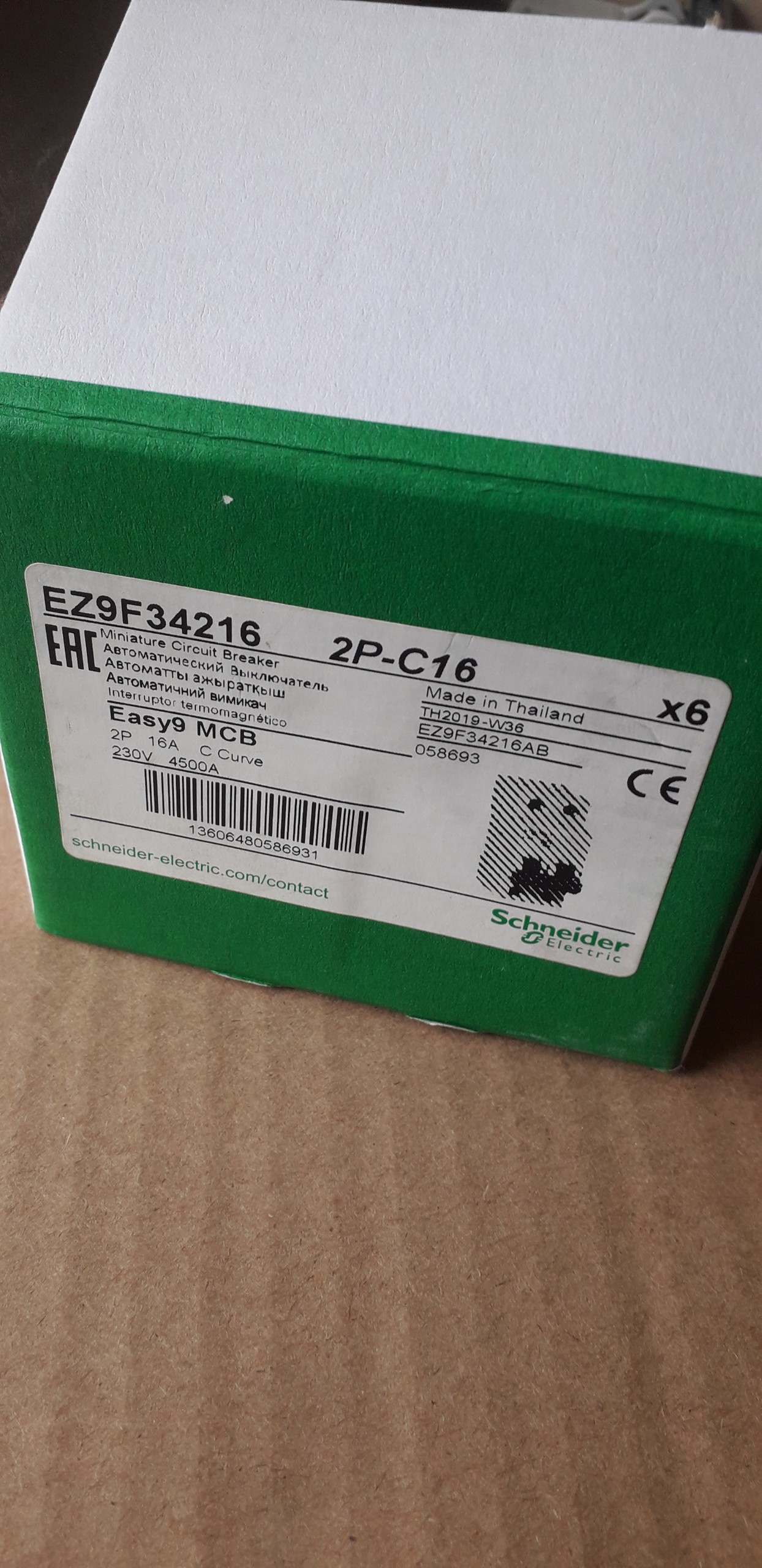 | CHÍNH HÃNG | EZ9F34216 Schneider 2P 16A 4.5kA