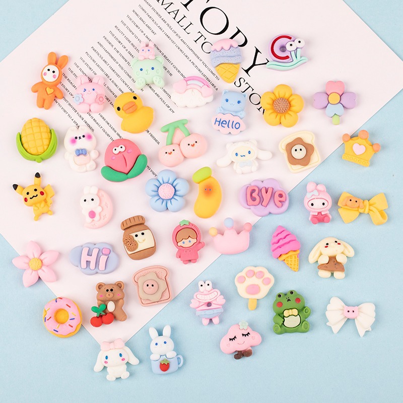 Bộ 4 sticker charm 3D 1,5x2,3cm mix mẫu có sẵn keo dán trang trí bình nước,điện thoại,ốp lưng,kẹp tóc chống thấm nước