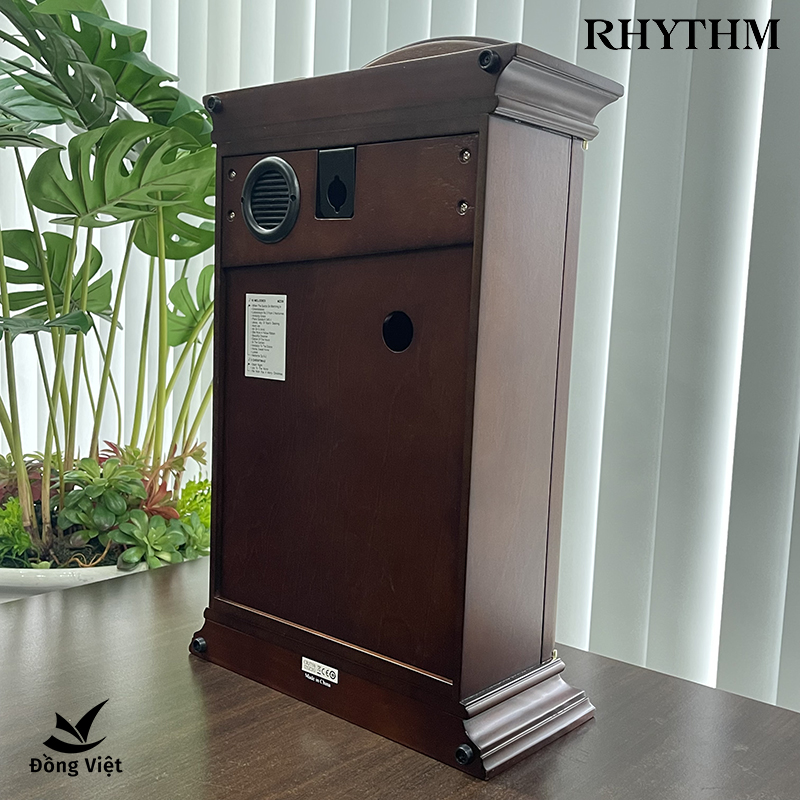 Đồng hồ Rhythm CRJ758UR06 Kt 29.1 x 45.9 x 13.1cm, 3.6kg Vỏ gỗ. Dùng PIN.