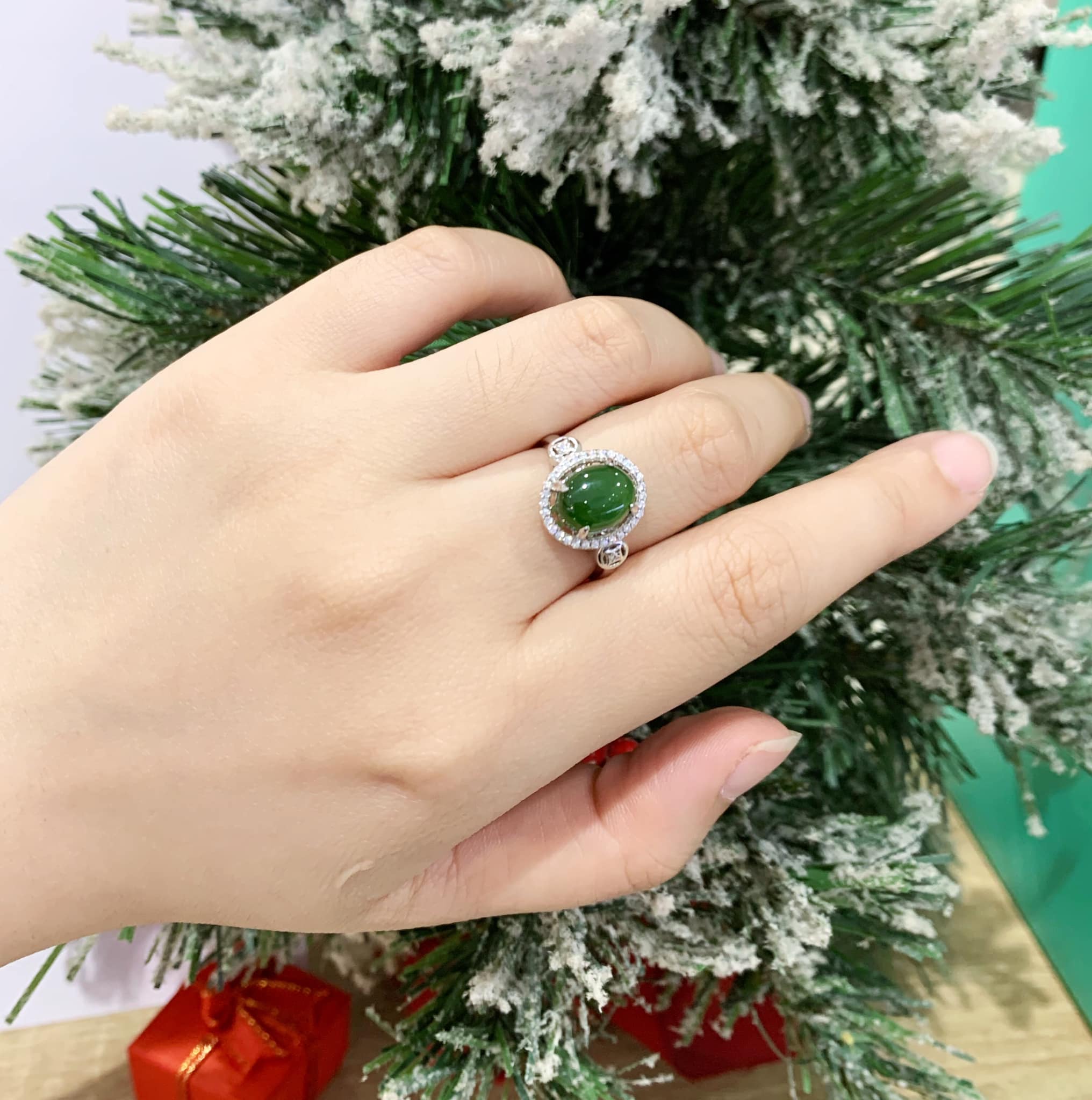 Nhẫn Ngọc Bích Canada thiên nhiên - MOON Jewelry
