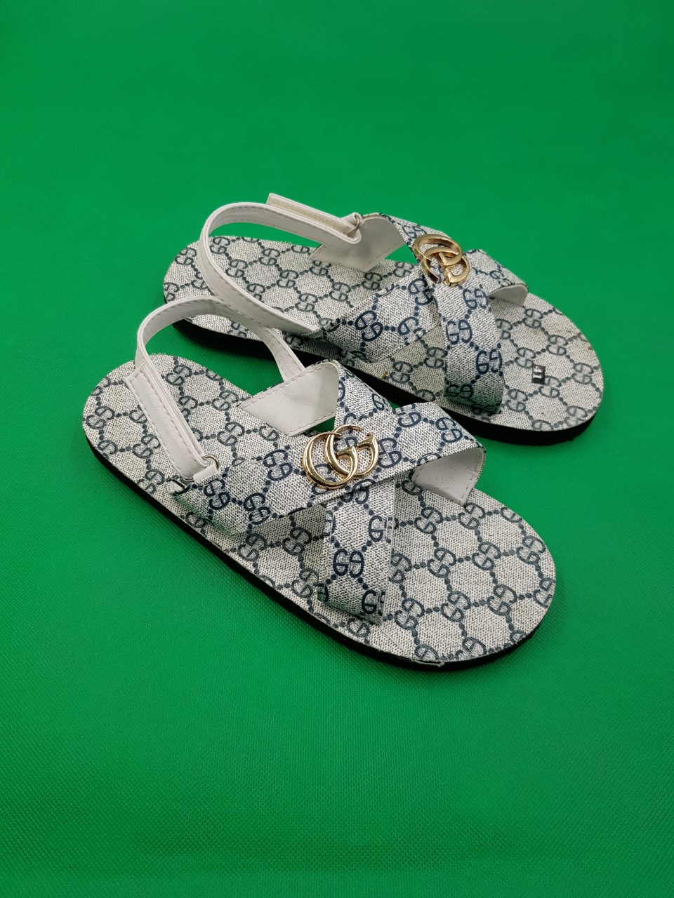 Sandals đế bằng nam đế màu xanh g quai kẹp cùng màu size từ 38 nam đến 43 nam