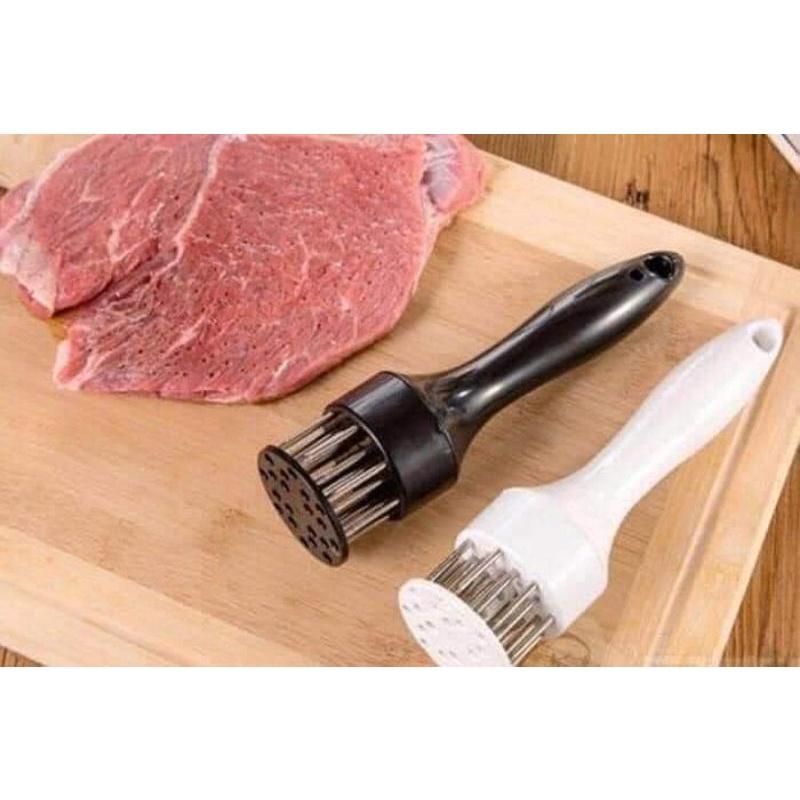 Dụng cụ đâm thịt ướp gia vị thông minh