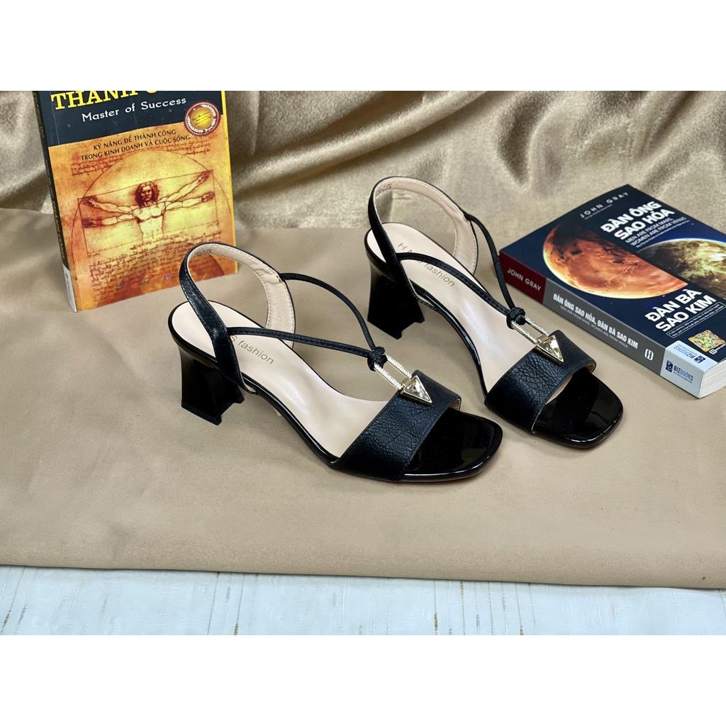 Xandal thời trang 2125
