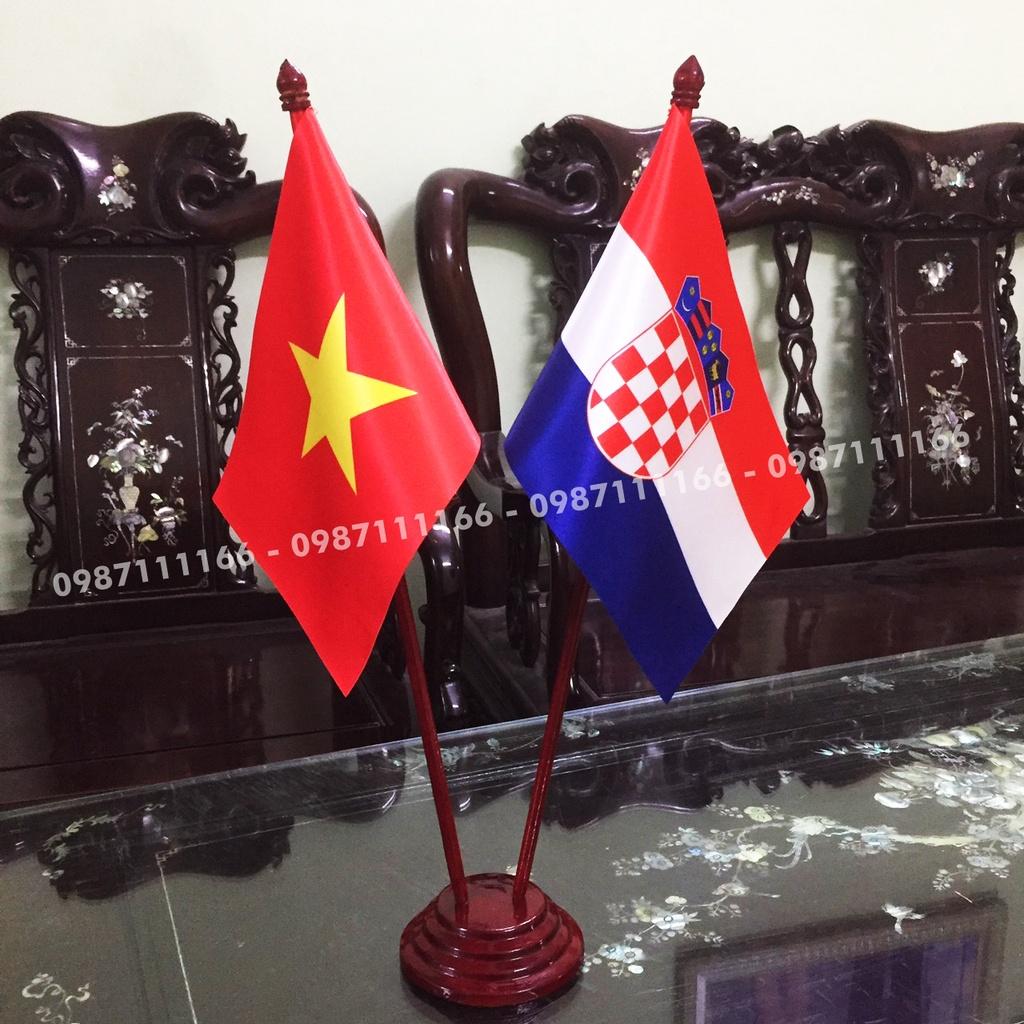 Cờ Để Bàn Đế gỗ Cắm 2 cờ Việt Nam - Croatia In Kỹ Thuật Số