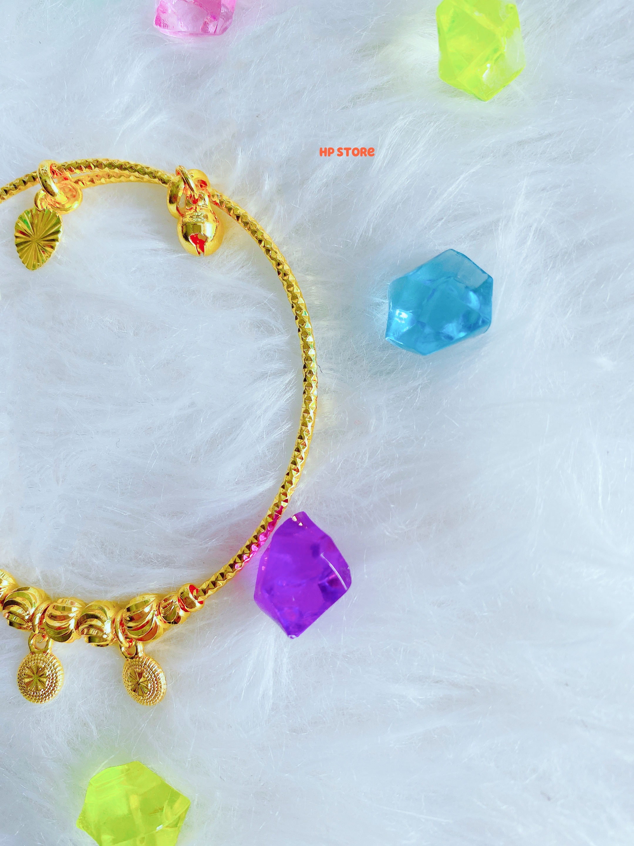 Vòng Lắc Hoa Văn Siêu Đẹp Vàng, Có Chỗ Giãn Vòng, Chất Liệu Tốt, Bền Màu, Thiết Kế Mẫu Đẹp