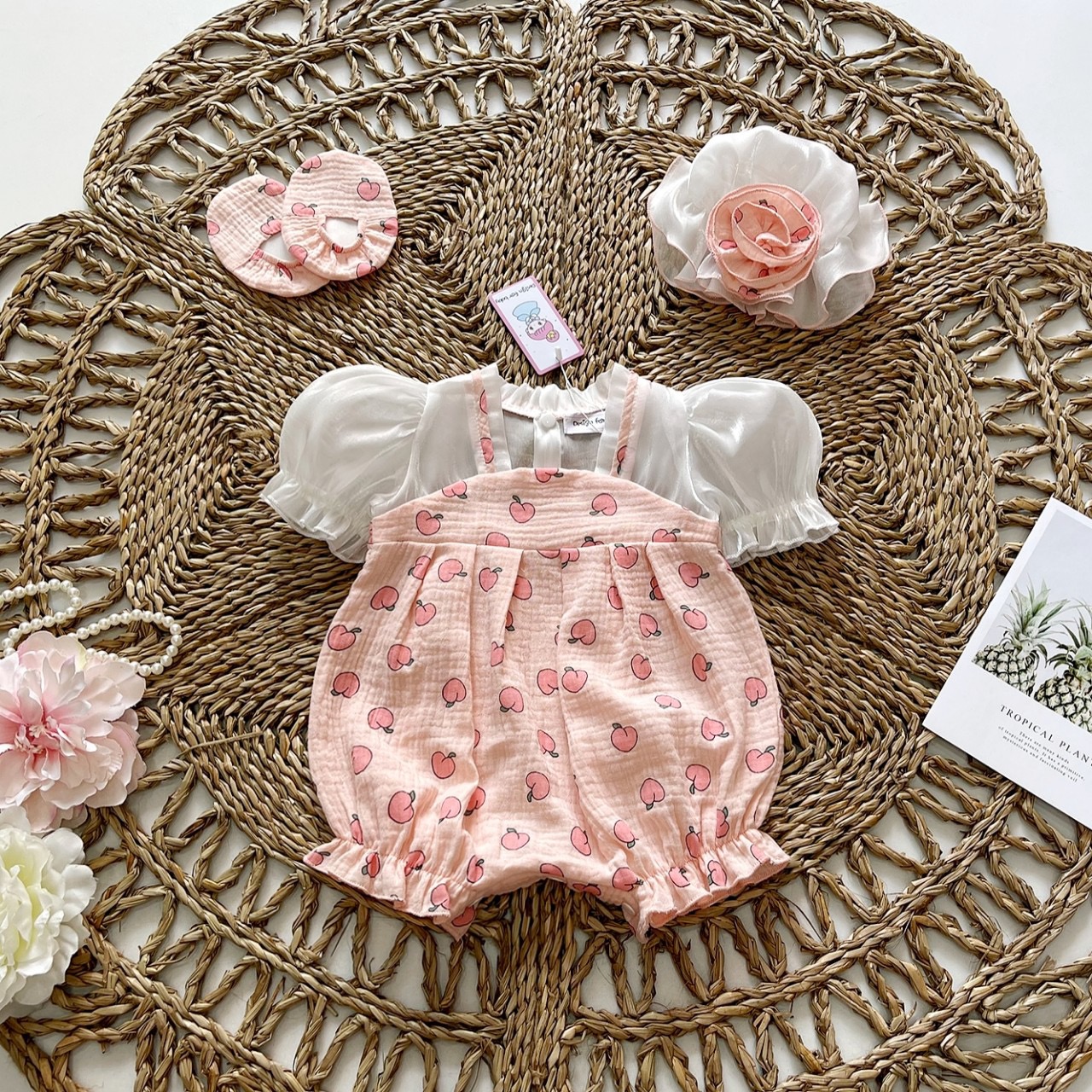 Body Hanbok Hoạ Tiết Quả Dứa Hồng Chất XÔ MUSLIN Mềm Mại Êm Dịu Cho Bé
