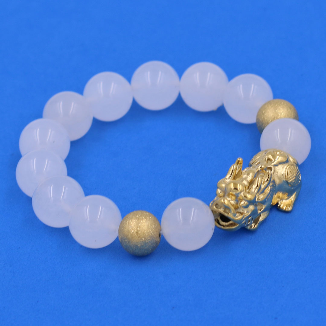 Vòng chuỗi đeo tay đá thạch anh trắng 14 ly  charm tỳ hưu và bi inox vàng, vòng tay chuỗi hạt