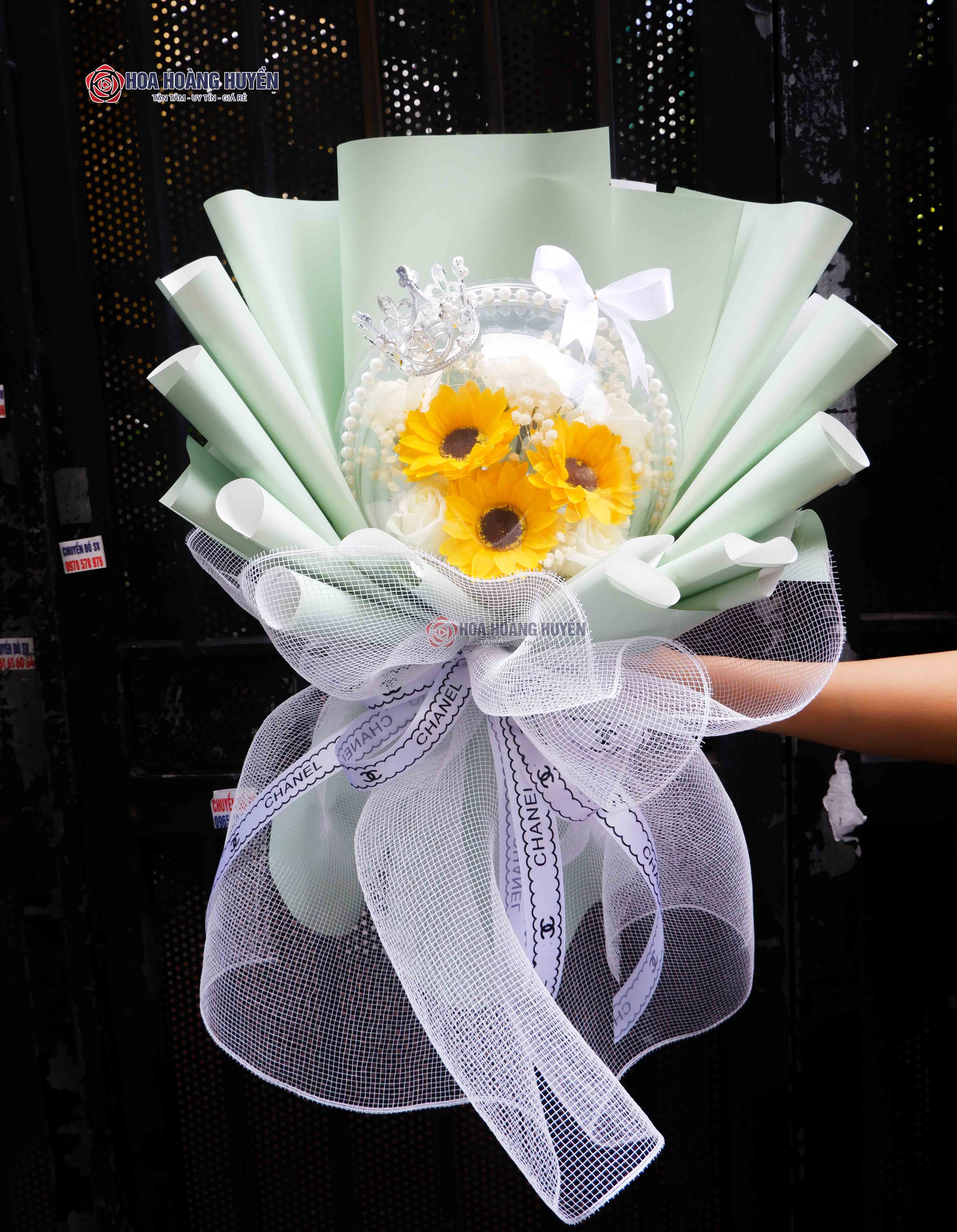 Bó hướng dương sáp kèm bóng