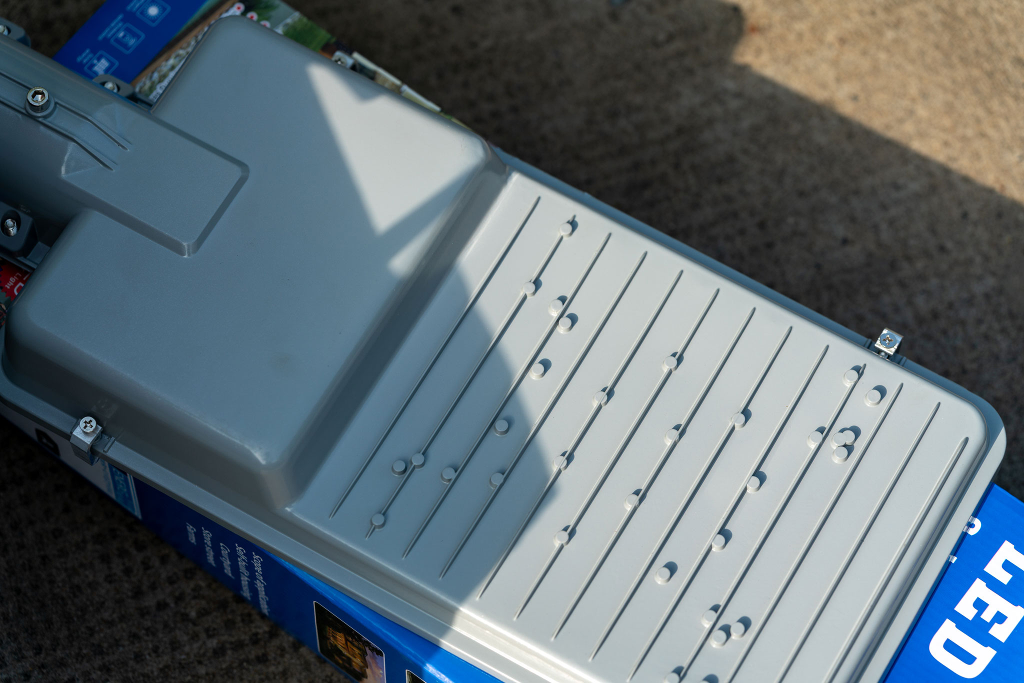 ĐÈN ĐƯỜNG LED NĂNG LƯỢNG MẶT TRỜI 500W DÂN DỤNG