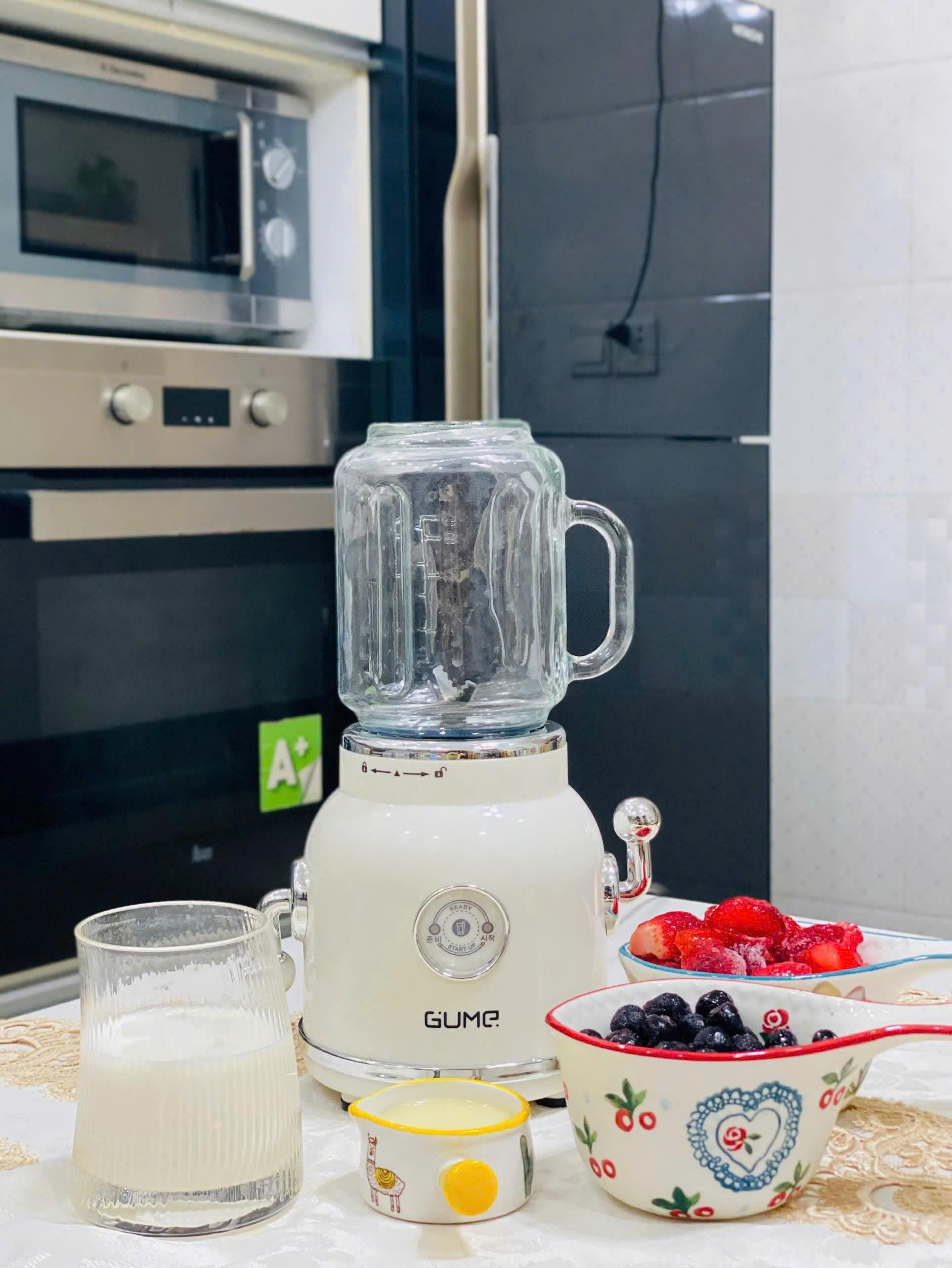 Máy xay sinh tố đa năng 2 cối 600ml Korea GMB-01 lưỡi dao 6 cánh - Hàng chính hãng