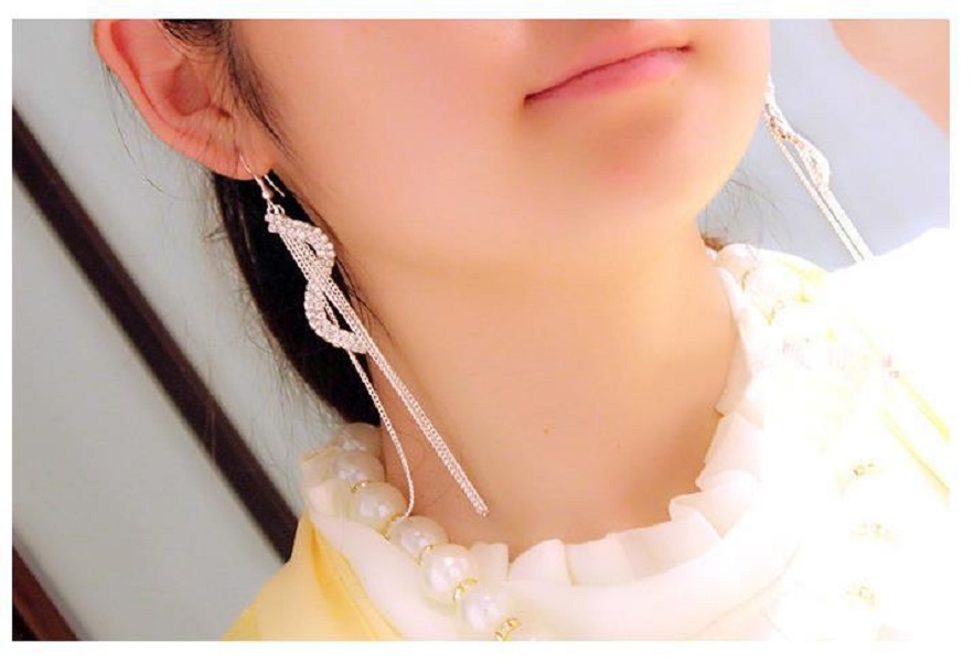 Bông tai nữ tòng teng dễ thương