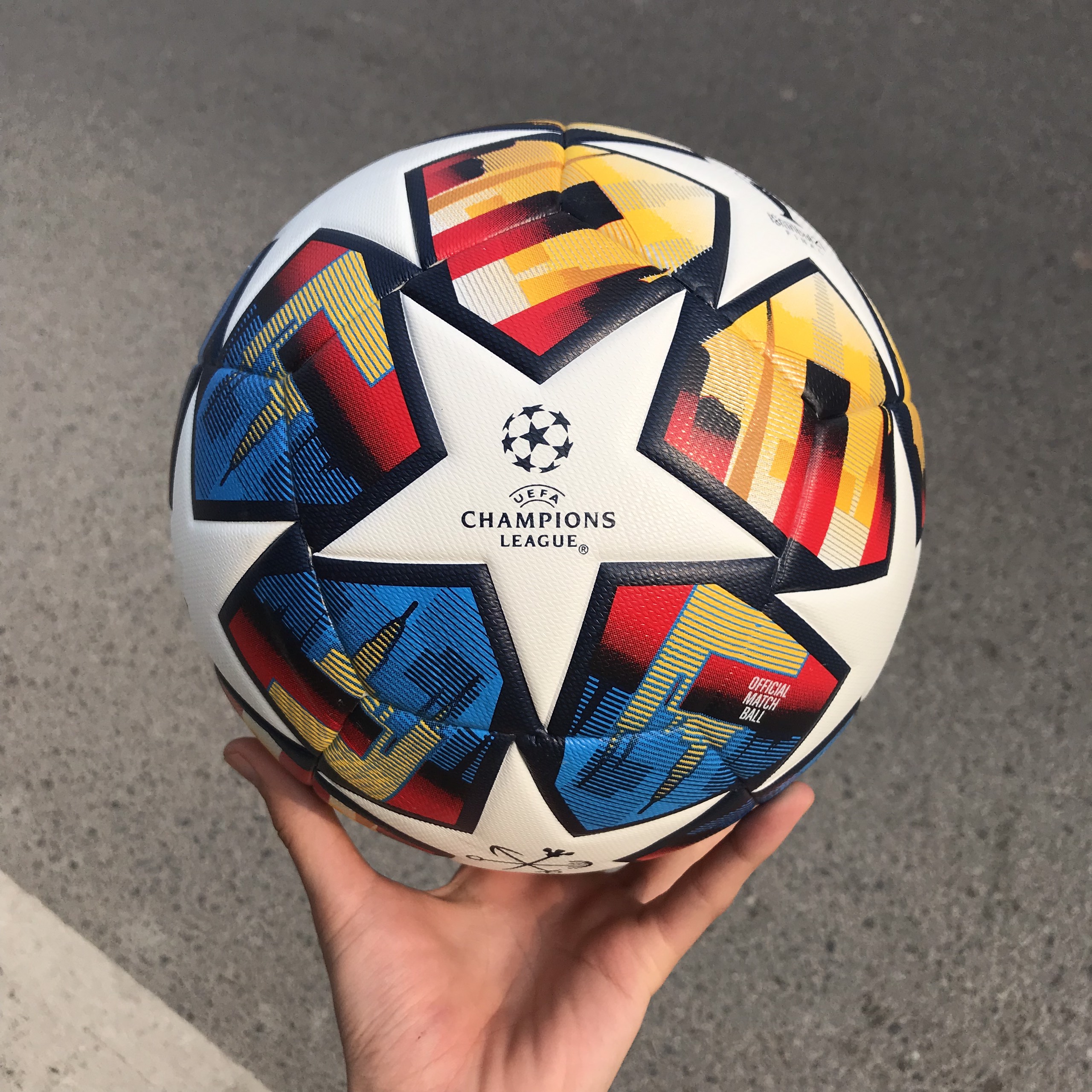 Trái bóng đá đúc cao cấp nhất năm 2023