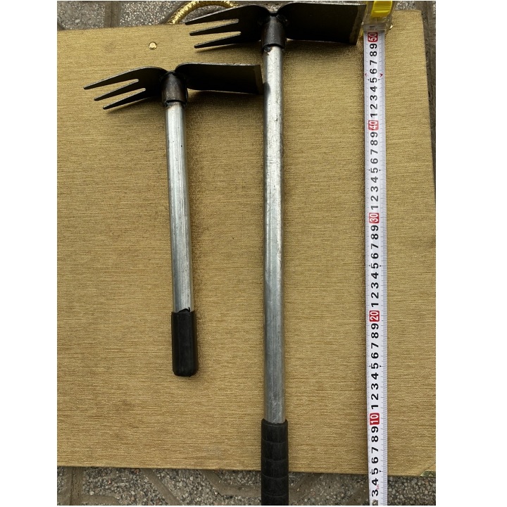 Cuốc cào xới đất có cán 30cm