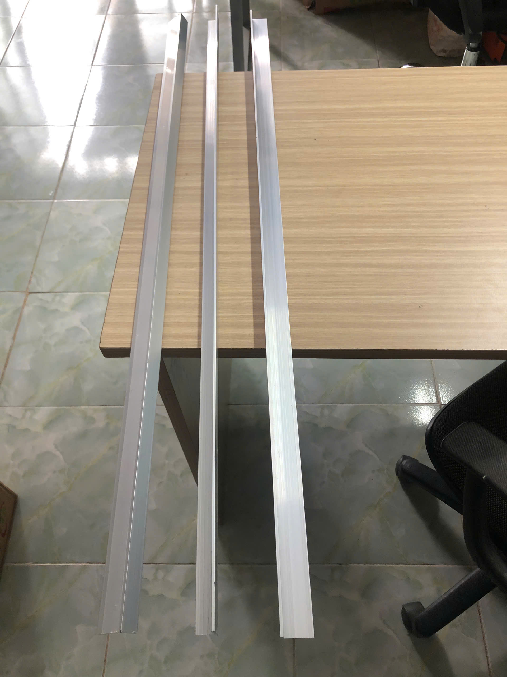 Thanh nhôm chữ L, Size 20x30x3mm dài 1m