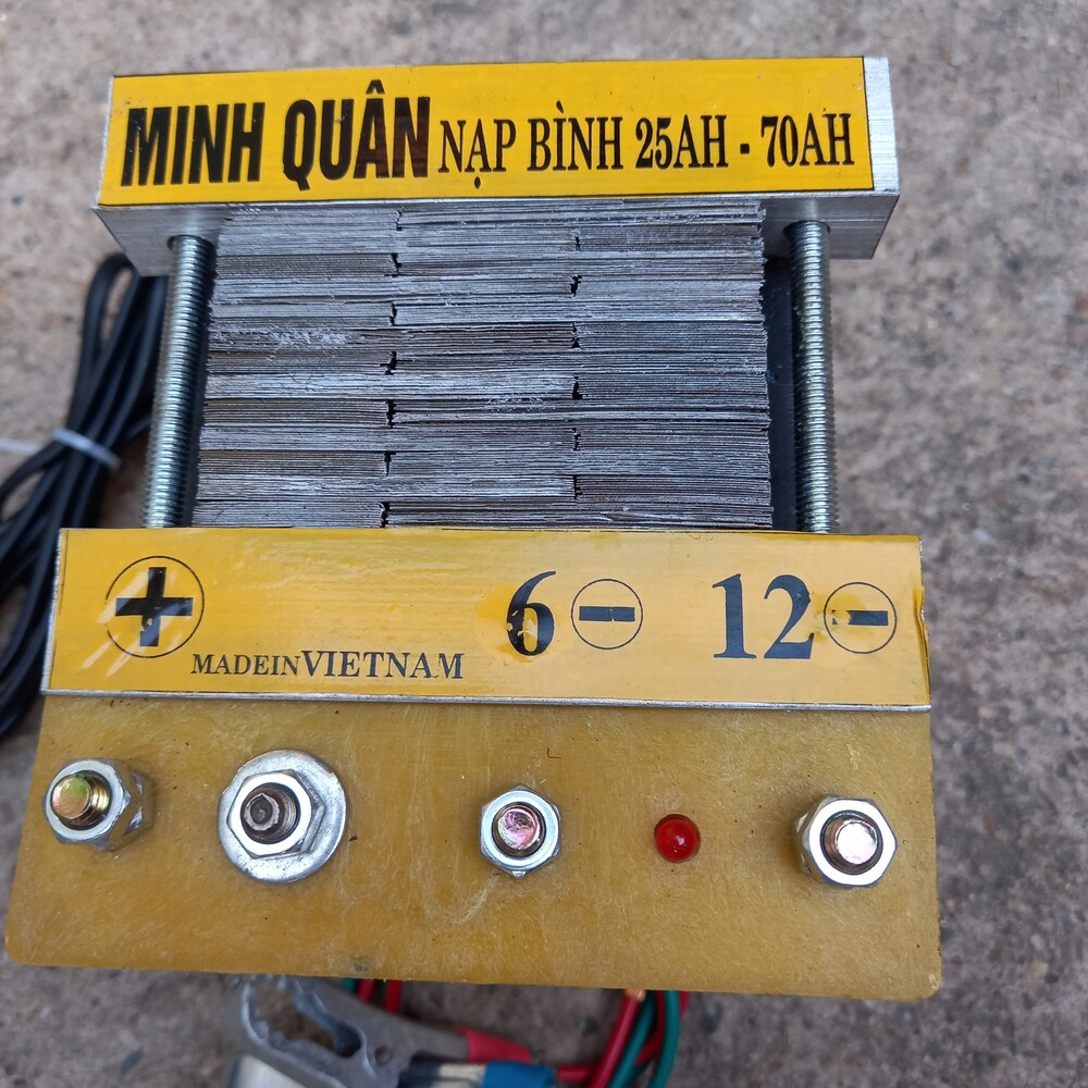 Sạc bình ắc quy 12V cơ dây đồng 100% - máy nạp ắc quy
