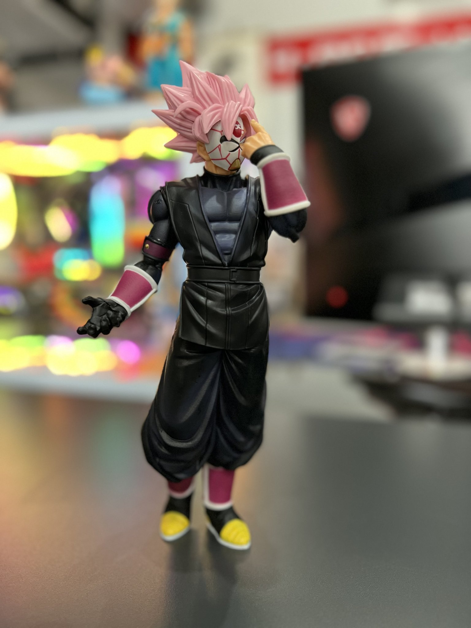 Mô Hình Black Goku Đeo Mặt Nạ (Dragon Ball) - Cao 26cm