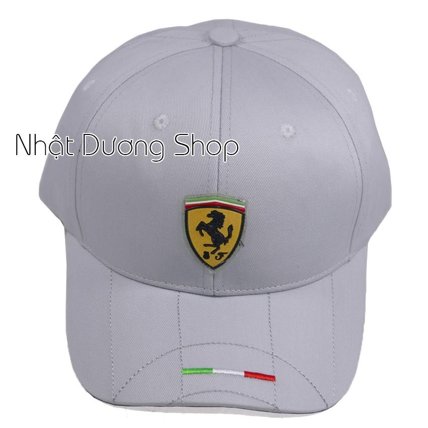 Nón kết nam đẹp logo nhựa mềm ngựa vàng, khóa gài Ferrari