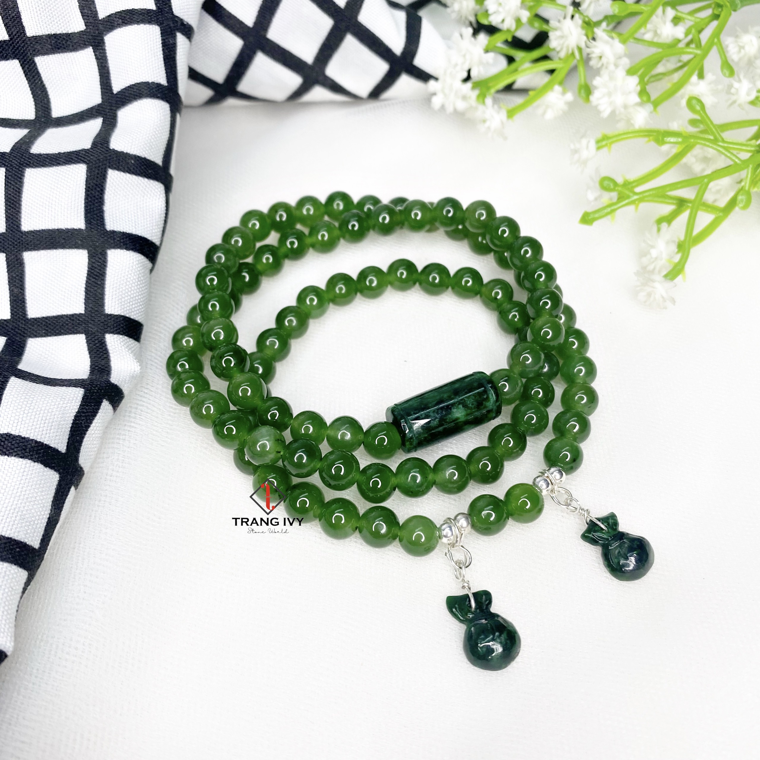 Vòng Tay Bằng Ngọc Bích Mix Túi Tài Lộc
