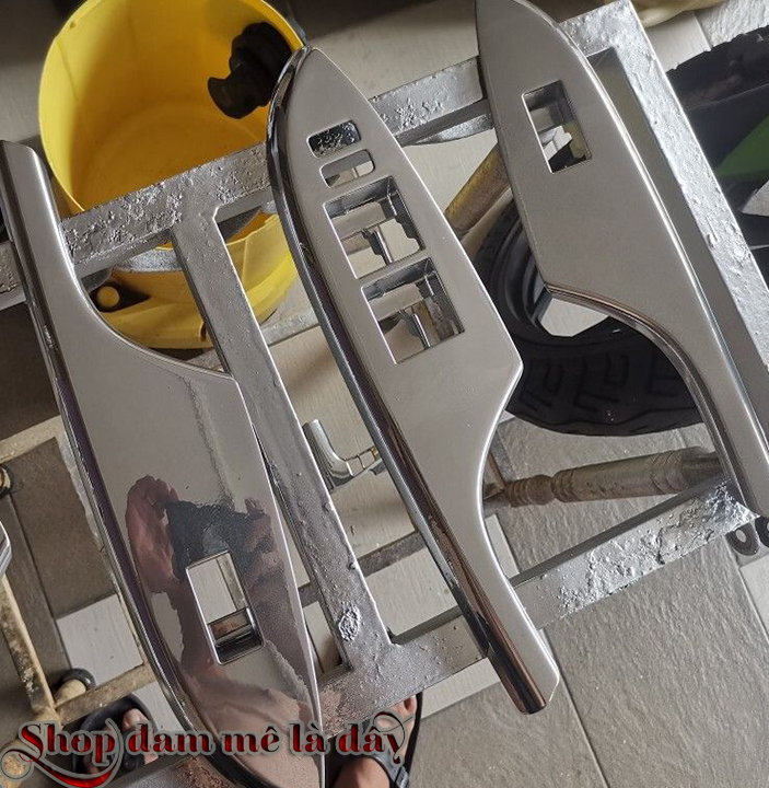 Sơn inox bóng gương, hiệu ứng gương soi b123 Bosny dung tích 270ml - Thái Lan