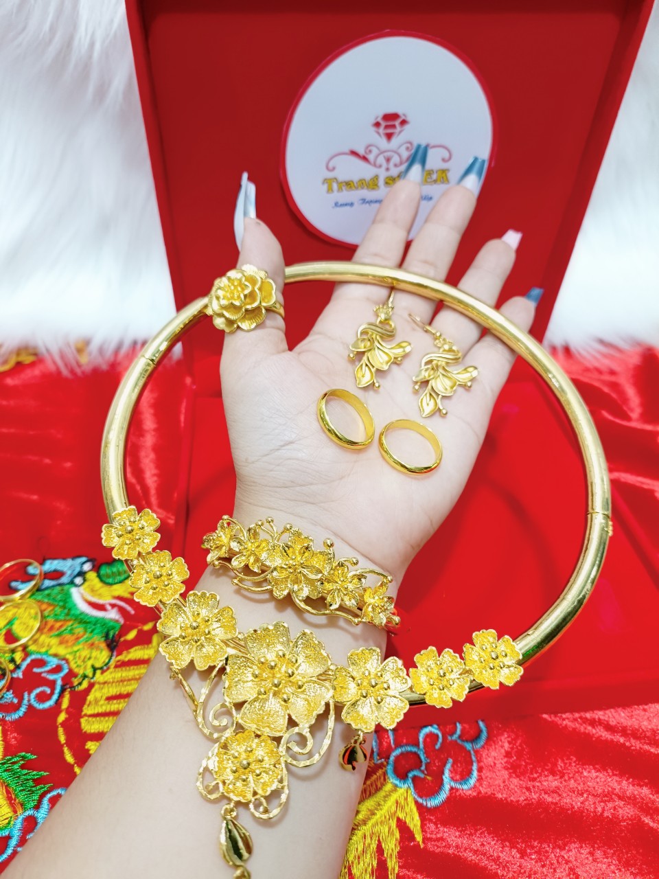 Bộ trang sức cưới chuẩn 24.k kèm hộp nhung E517