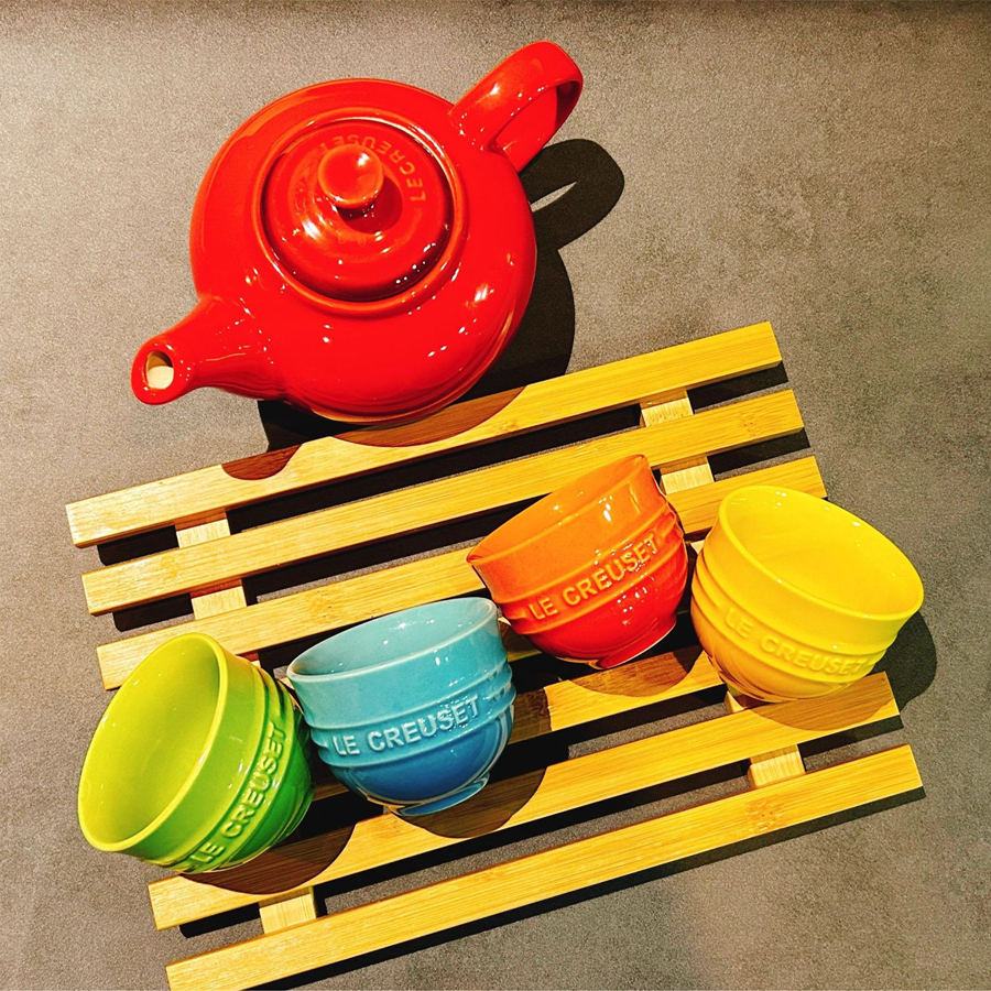 Bộ Ấm Chén Le Creuset Gồm 1 Ấm 600ml Và 4 Chén 100ml