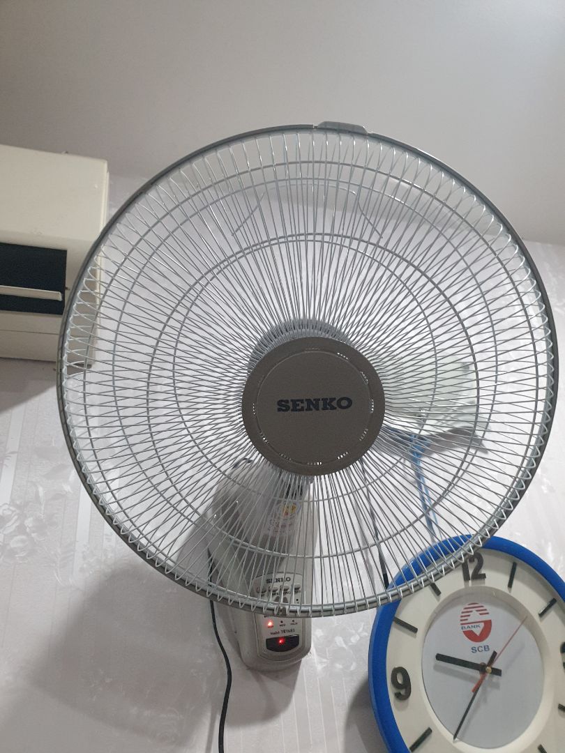 Quạt Treo Tường Điều Khiển Từ Xa Senko TR1428 - Xám - Hàng chính hãng