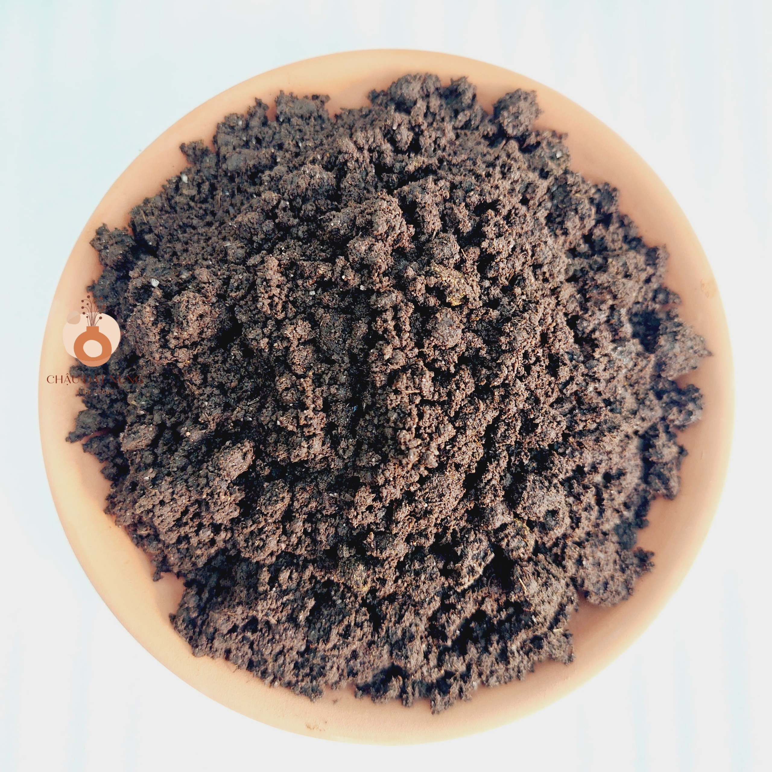 Phân bón hữu cơ SFARM dạng bột và viên nén, trọng lượng 100gram